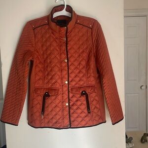 Lightweight weatherproof quilted jacket size M like new condition burnt orange